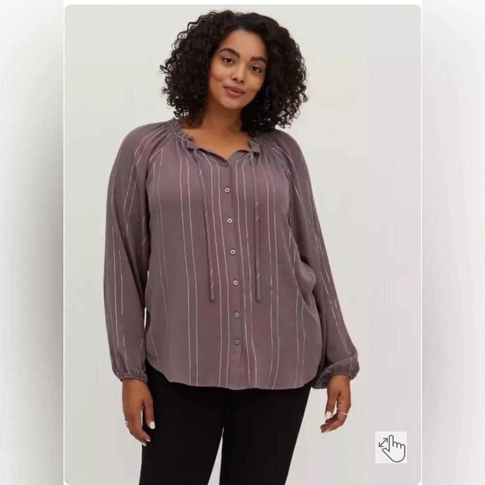 EUC Torrid Crinkle Gauze w/ Lurex Peasant Blouse - Size 3 - Grey